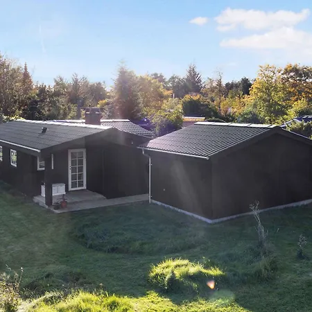 Holiday home Lovely In Hals, 250 M To The Hals